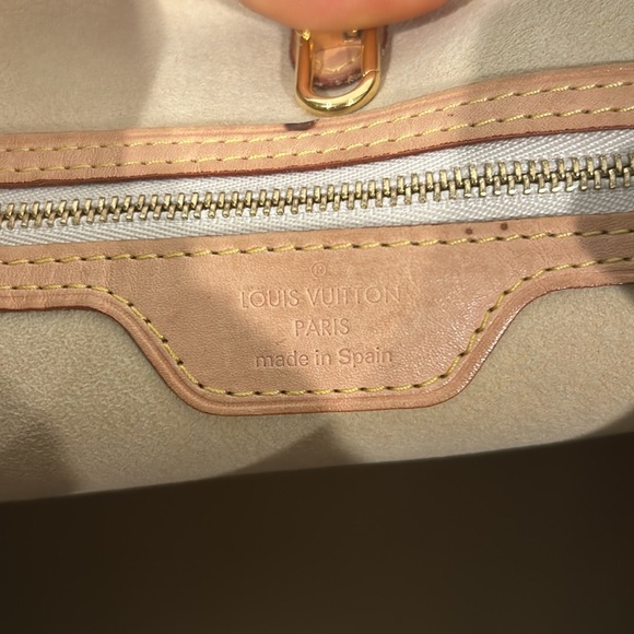 Authentic Louis Vuitton Hampstead Azure pm bag + COA - Picture 15 of 16